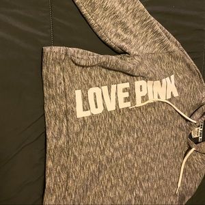 I’m selling pink hoodie , pre owned in very good condition